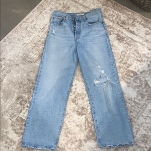 Levi’s rib cage straight